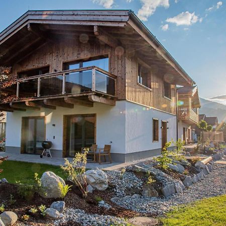 Apartment In Wald Im Pinzgau With A Carport Bagian luar foto
